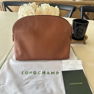 Longchamp XXL toiletry bag in Caramel leather